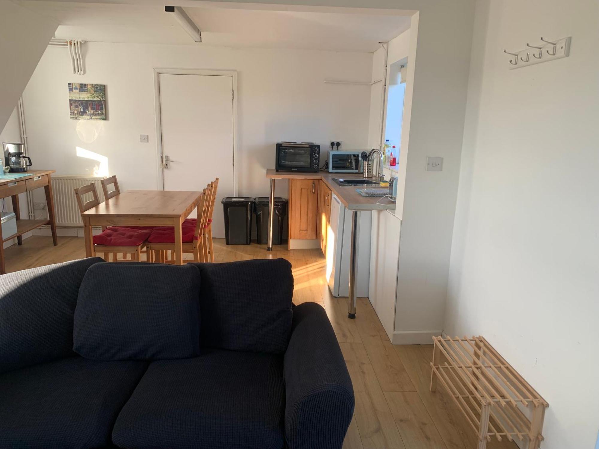 1 Bedroom Annex, Private Bathroom, Peaceful Area Claypits Εξωτερικό φωτογραφία