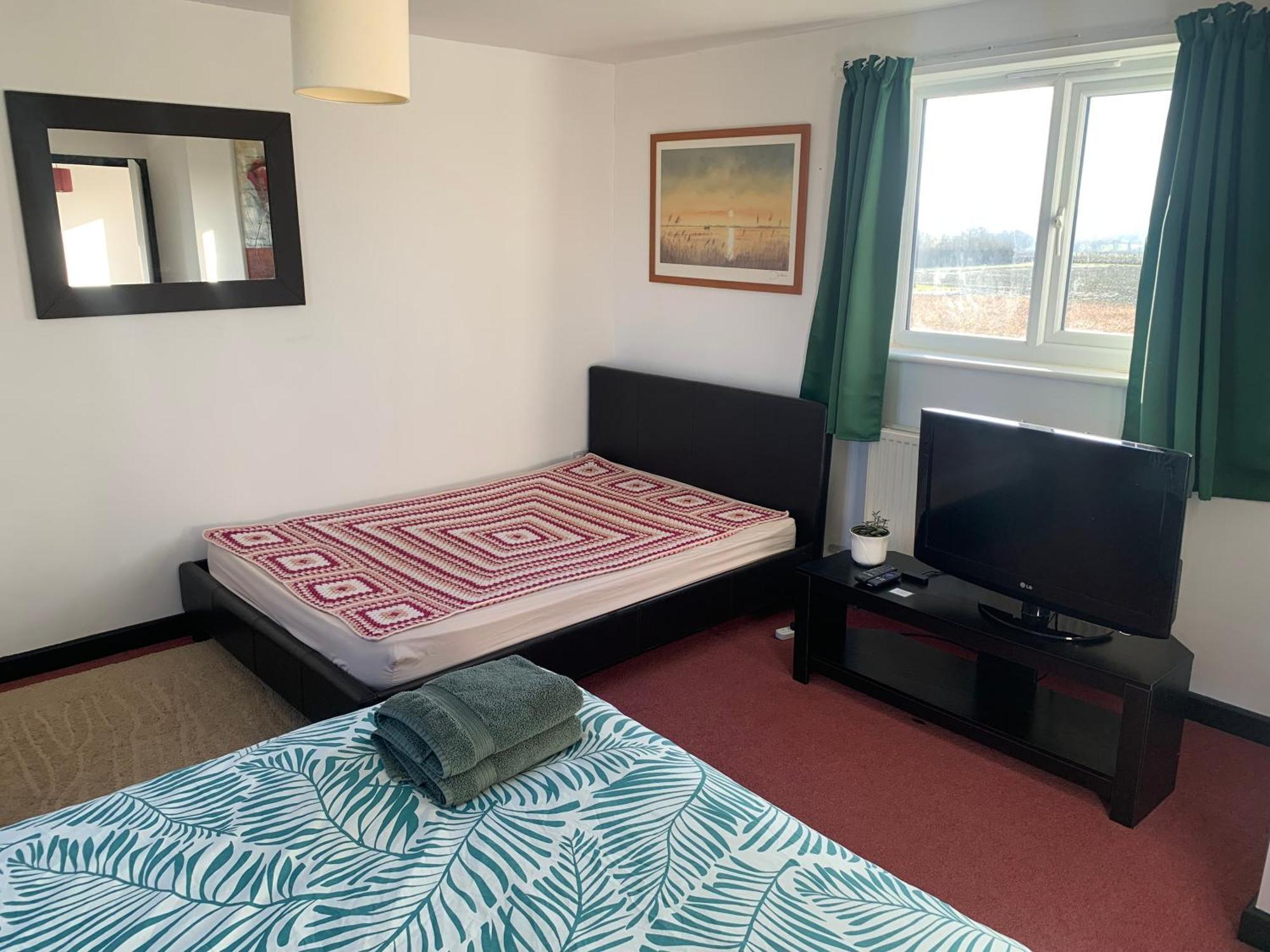 1 Bedroom Annex, Private Bathroom, Peaceful Area Claypits Εξωτερικό φωτογραφία